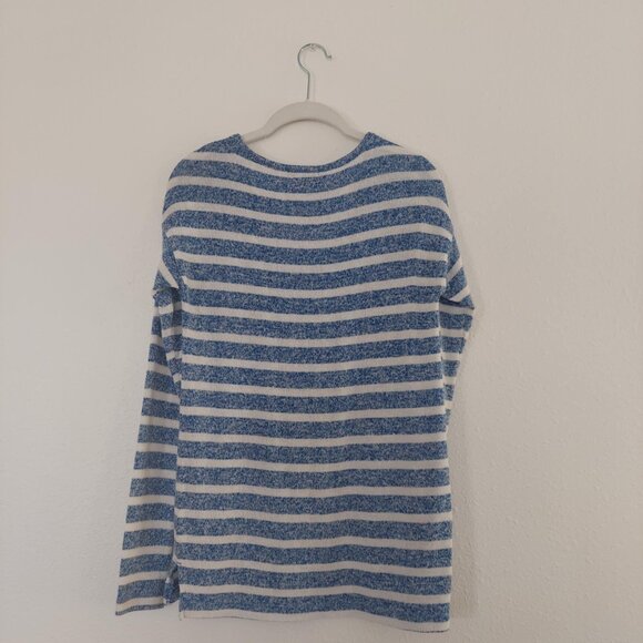 GAP v-neck tunic sweater blue and white striped, soft and cozy - Picture 4 of 4